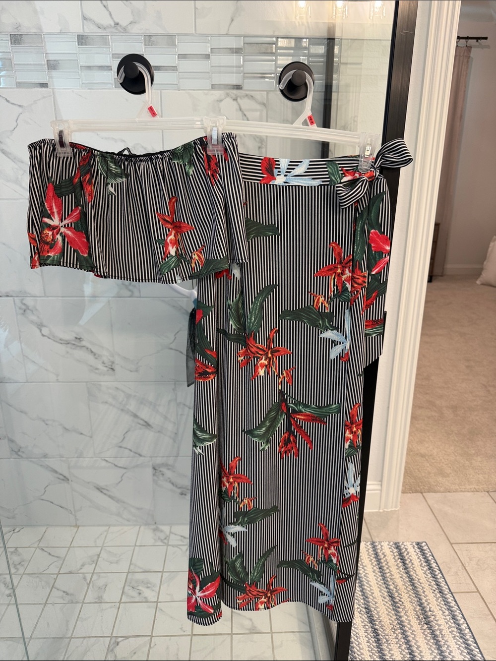 Striped Floral Wide-Leg Pants Two-Piece Set - Black/White with Red Floral